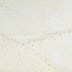 Broderi anglaise med dekorativ kant Trend white
