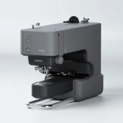 Brother SKiTCH PP1 Broderimaskine sampak med 40 spoler broderitråd