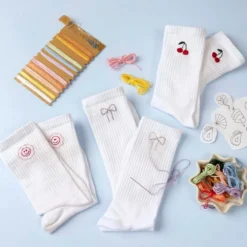 DIY Kit Broderi, strømper 3 par, hvid