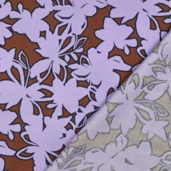 Fin poplin med grafisk blomsterprint Rød brun