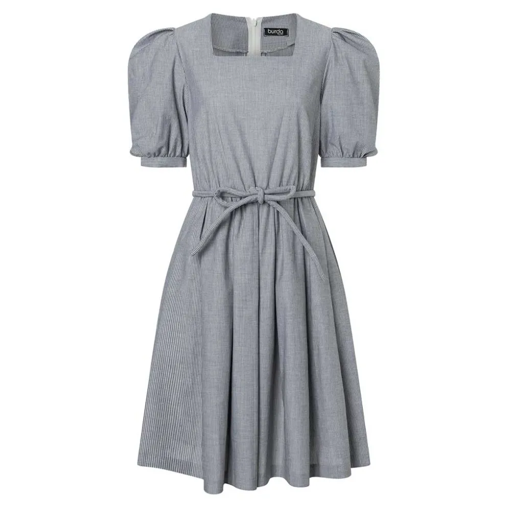 Kjole Burda 5668 str. 36-48