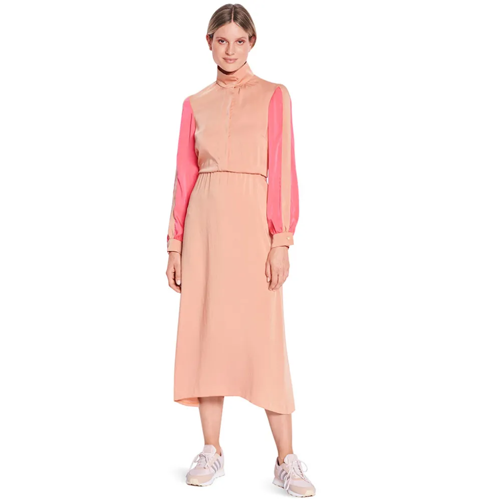 Kjole Burda 5696 str. 36-48