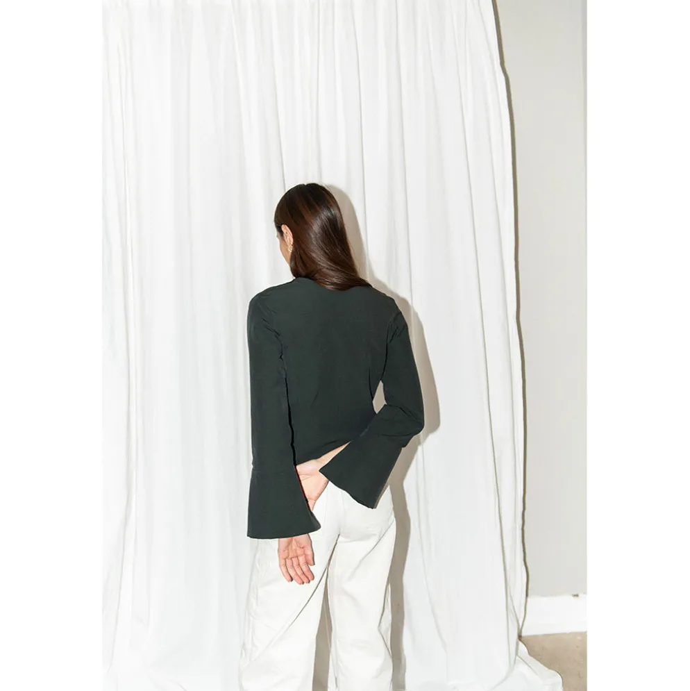 Puff and Pencil Silhouette blouse + trumpet sleeves str. XXS-XXL