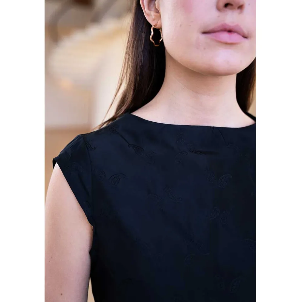 Slash Dress w Cap Sleeves